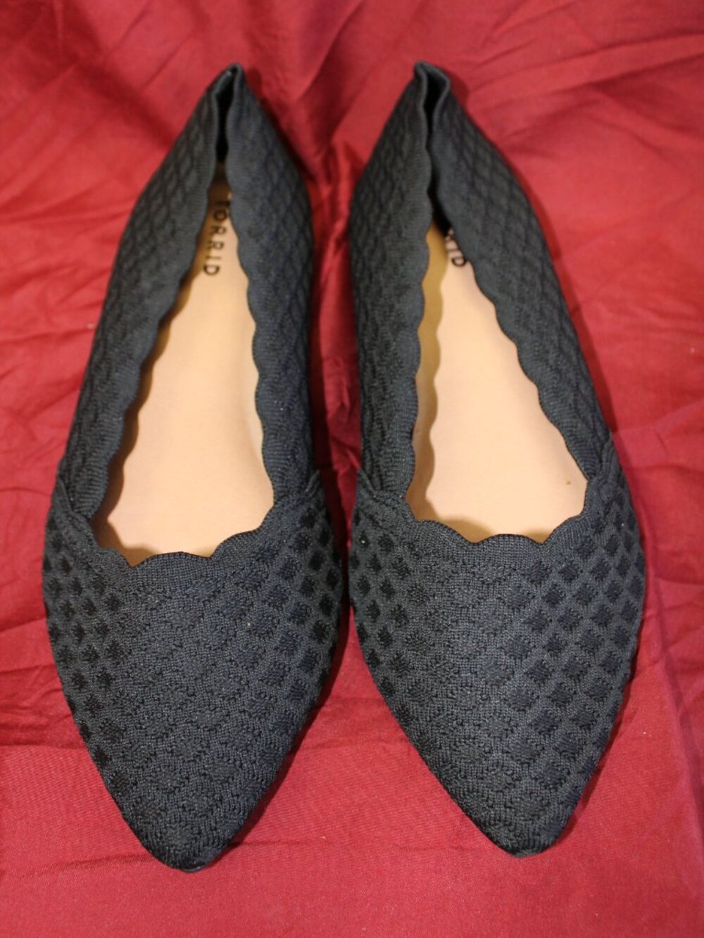 Torrid Black Knit Scalloped Pointed Toe Flats size 11 1/2